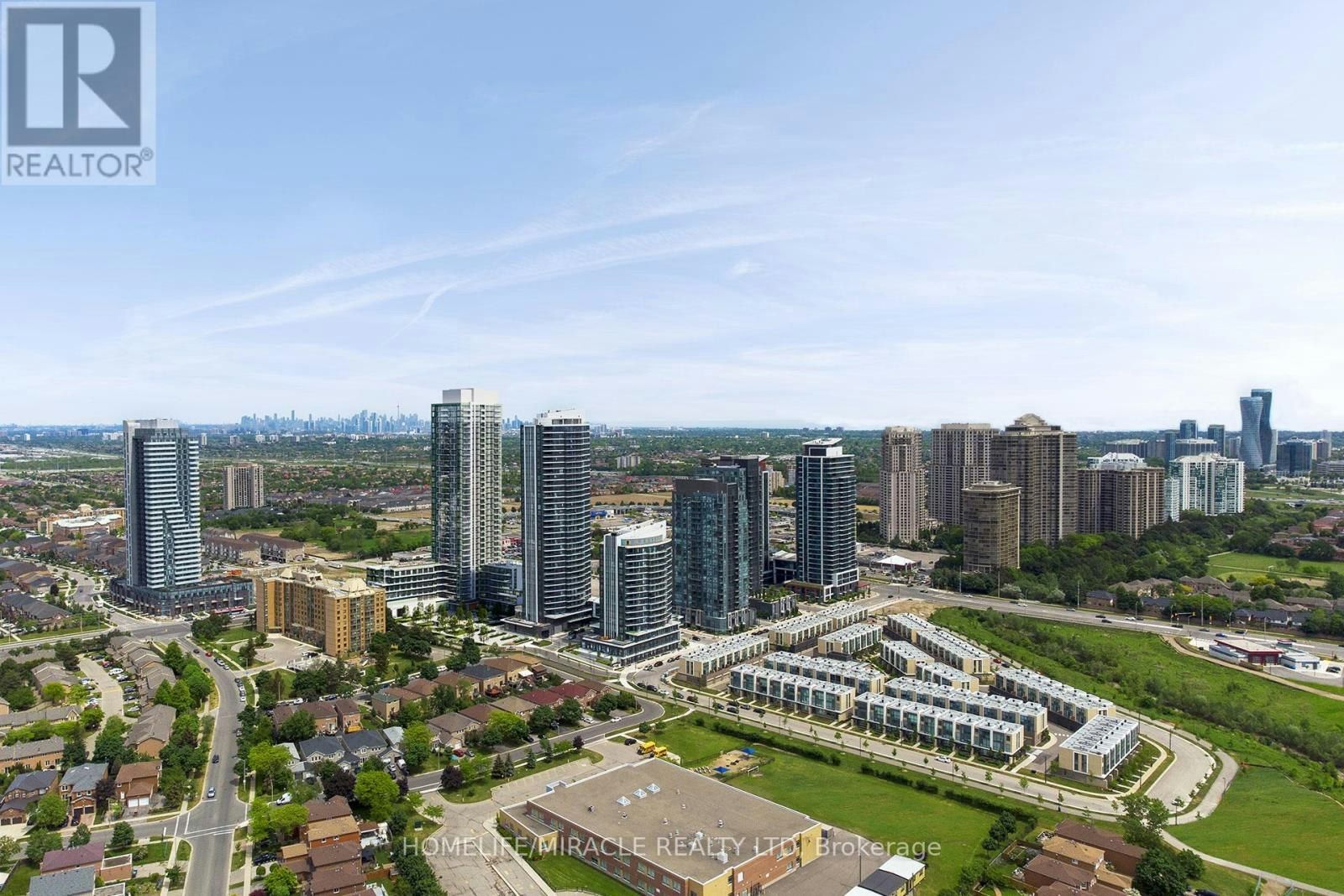210-15 Watergarden Drive, Mississauga, ON, L5R 1B2 - 2