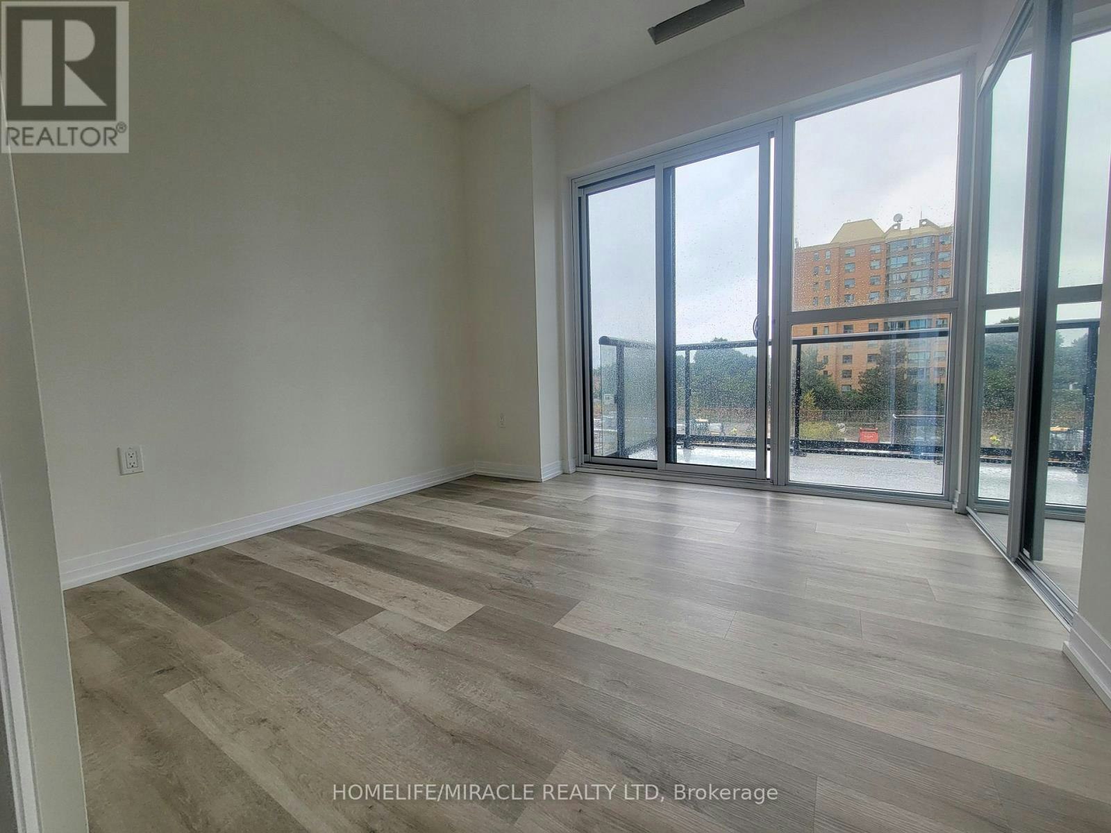 210-15 Watergarden Drive, Mississauga, ON, L5R 1B2 - 10
