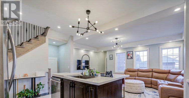 32 Walter Proctor Road, East Gwillimbury, ON, L9N 0P1 - 18