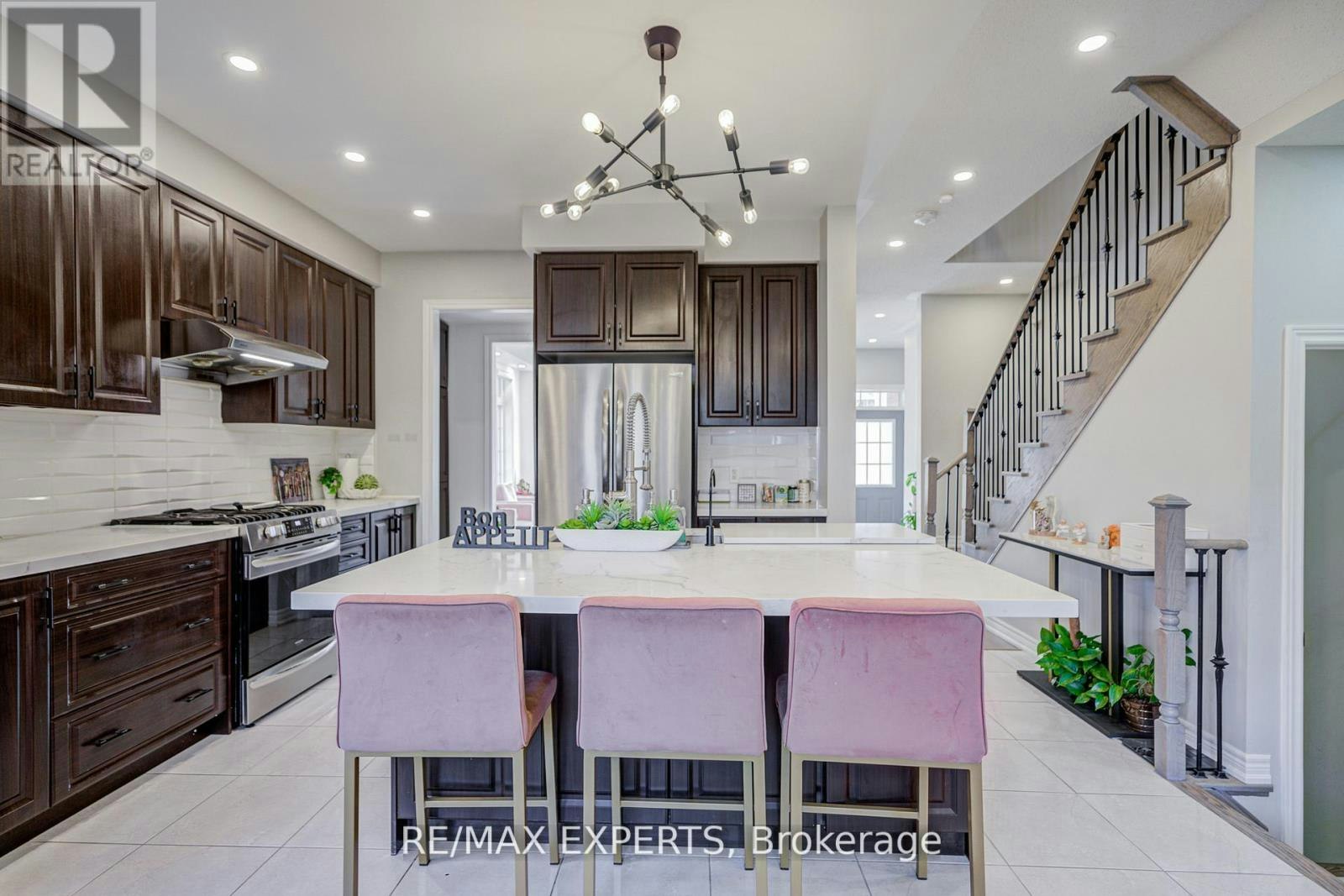 32 Walter Proctor Road, East Gwillimbury, ON, L9N 0P1 - 15