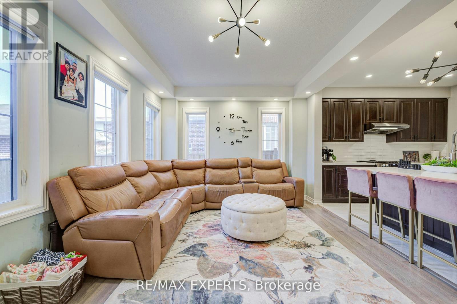 32 Walter Proctor Road, East Gwillimbury, ON, L9N 0P1 - 21