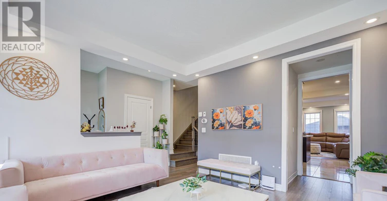 32 Walter Proctor Road, East Gwillimbury, ON, L9N 0P1 - 8