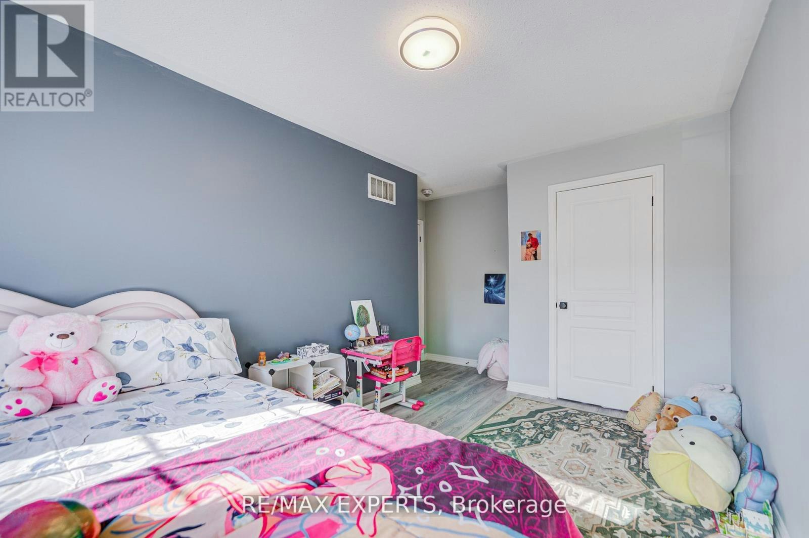 32 Walter Proctor Road, East Gwillimbury, ON, L9N 0P1 - 35
