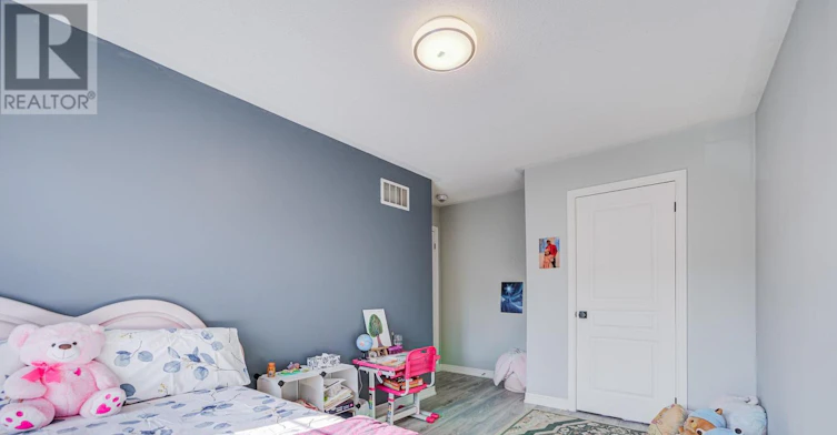 32 Walter Proctor Road, East Gwillimbury, ON, L9N 0P1 - 35
