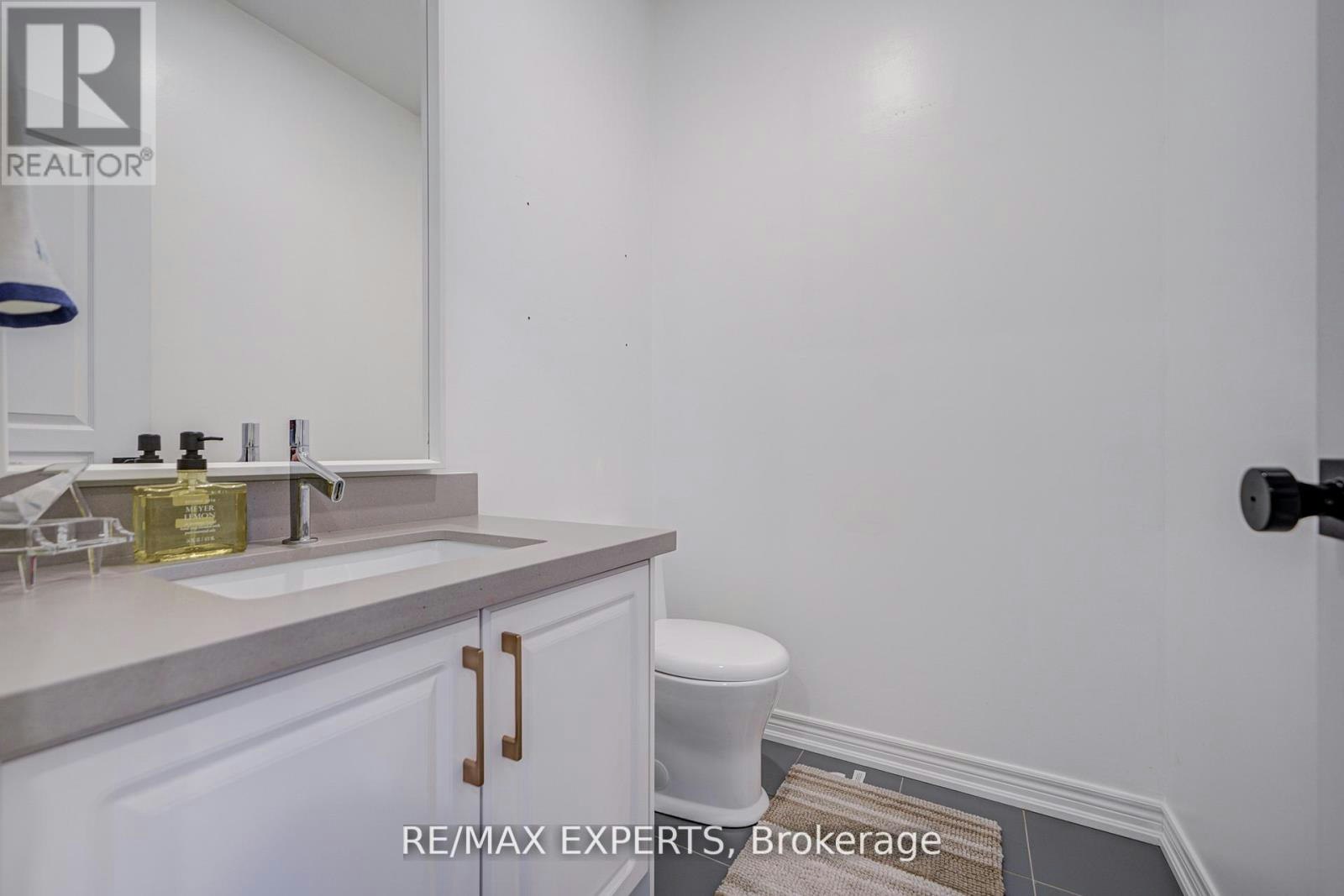 32 Walter Proctor Road, East Gwillimbury, ON, L9N 0P1 - 10