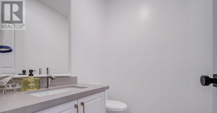 32 Walter Proctor Road, East Gwillimbury, ON, L9N 0P1 - 10