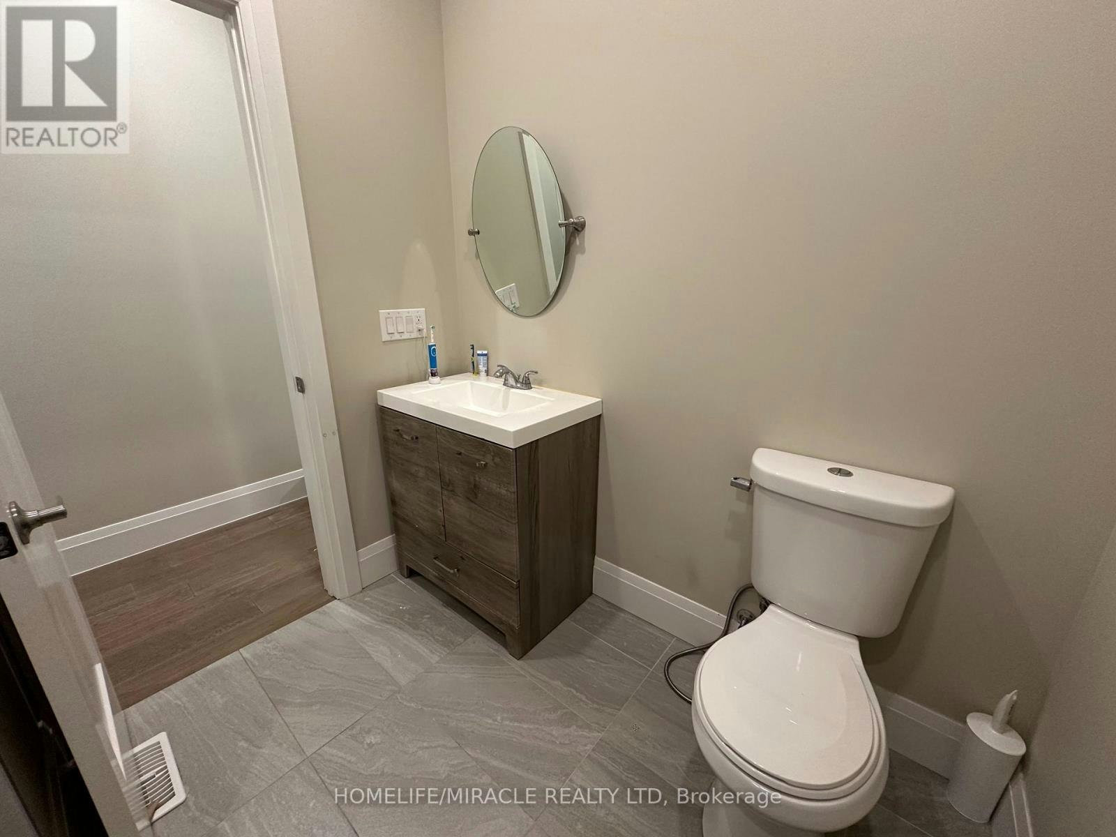 45 Eleanor Avenue, Hamilton, ON, L8W 1C7 - 7
