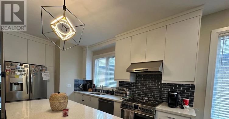 45 Eleanor Avenue, Hamilton, ON, L8W 1C7 - 4