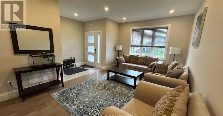45 Eleanor Avenue, Hamilton, ON, L8W 1C7 - 2