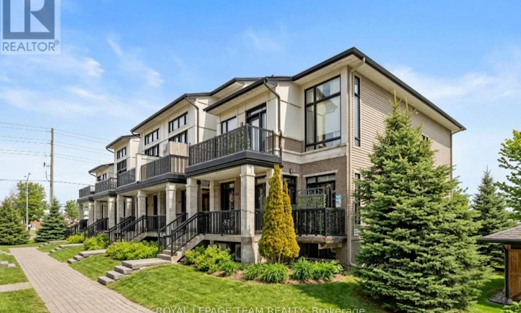298 Pembina Private