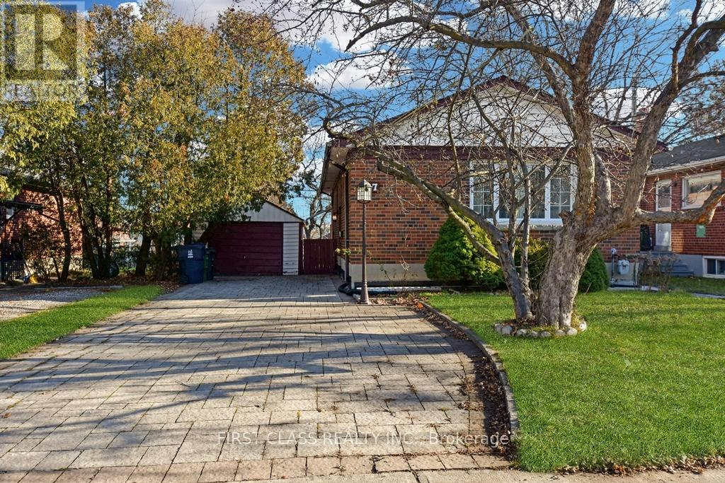 87 Vauxhall Drive, Toronto, ON, M1P 1R1