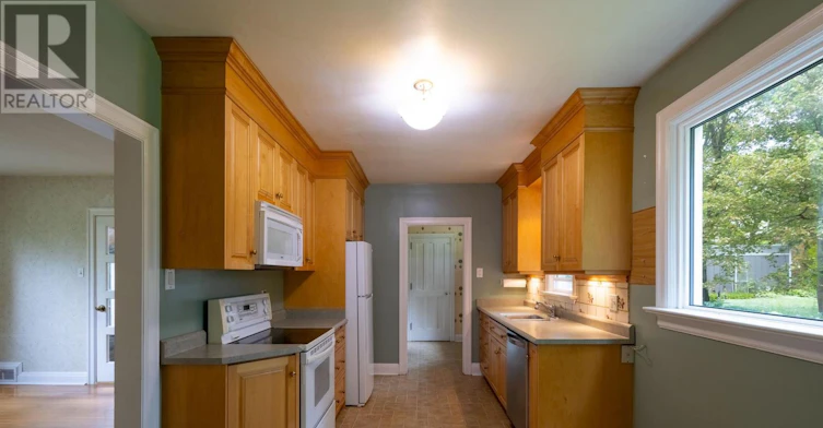 34 Cousins Drive, Aurora, ON, L4G 1B4 - 9