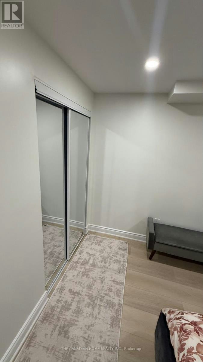 1261 Rose Way, Milton, ON, L9E 1M1 - 12