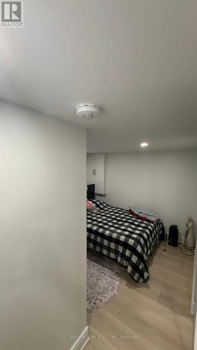 1261 Rose Way, Milton, ON, L9E 1M1 - 11