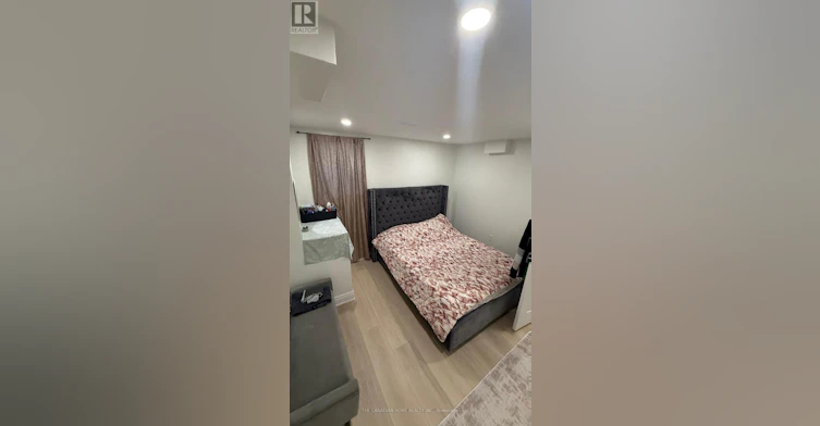 1261 Rose Way, Milton, ON, L9E 1M1 - 13