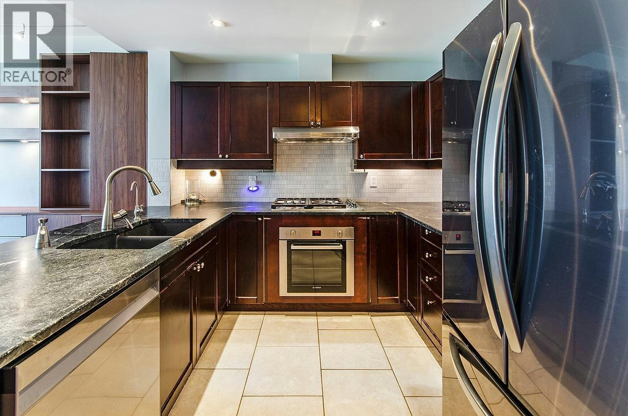702-1383 Marinaside Crescent, Vancouver, BC, V6Z 2W9 - 7