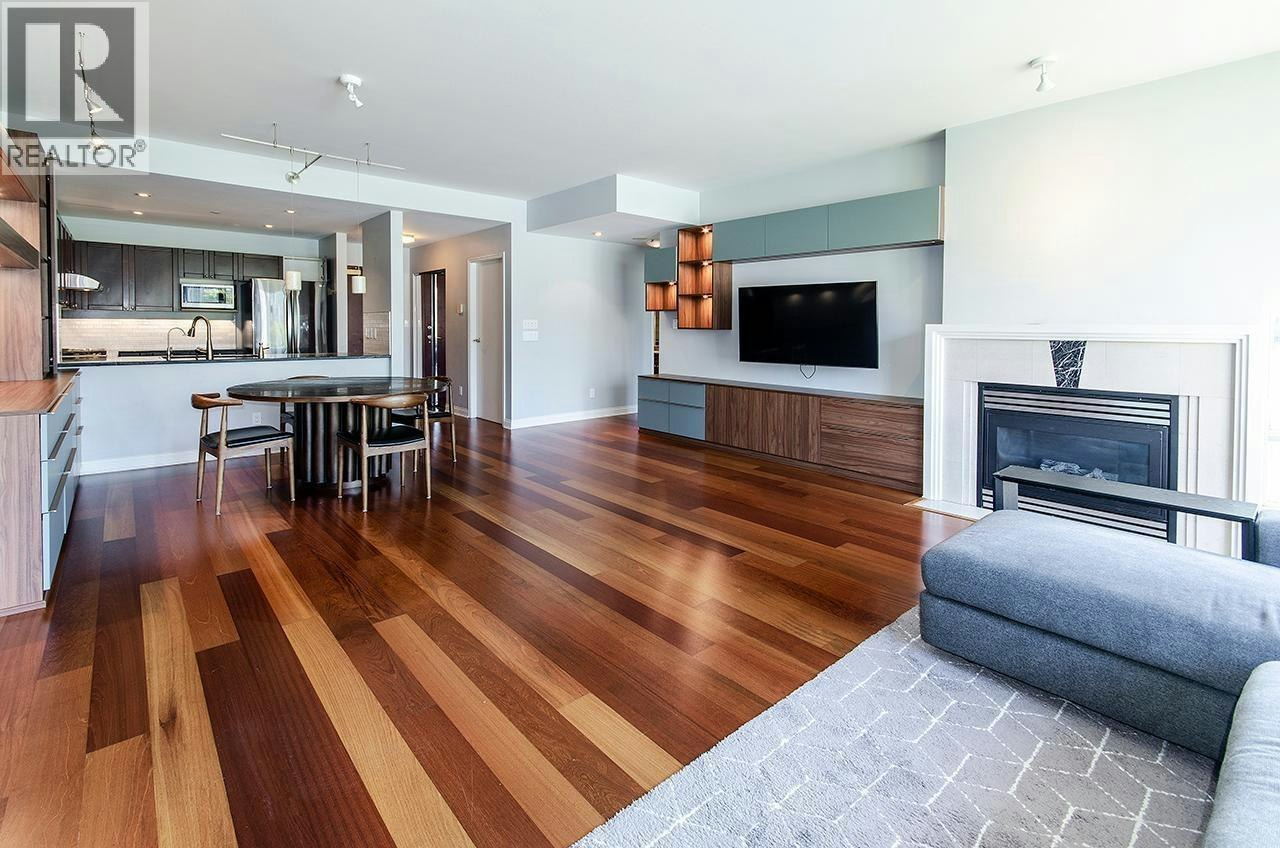 702-1383 Marinaside Crescent, Vancouver, BC, V6Z 2W9 - 2