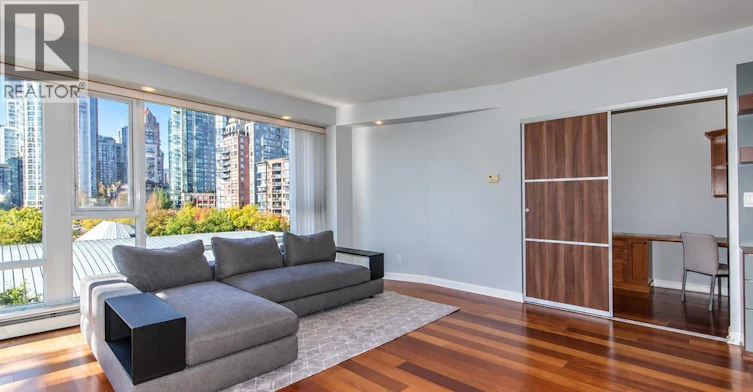 702-1383 Marinaside Crescent, Vancouver, BC, V6Z 2W9 - 4