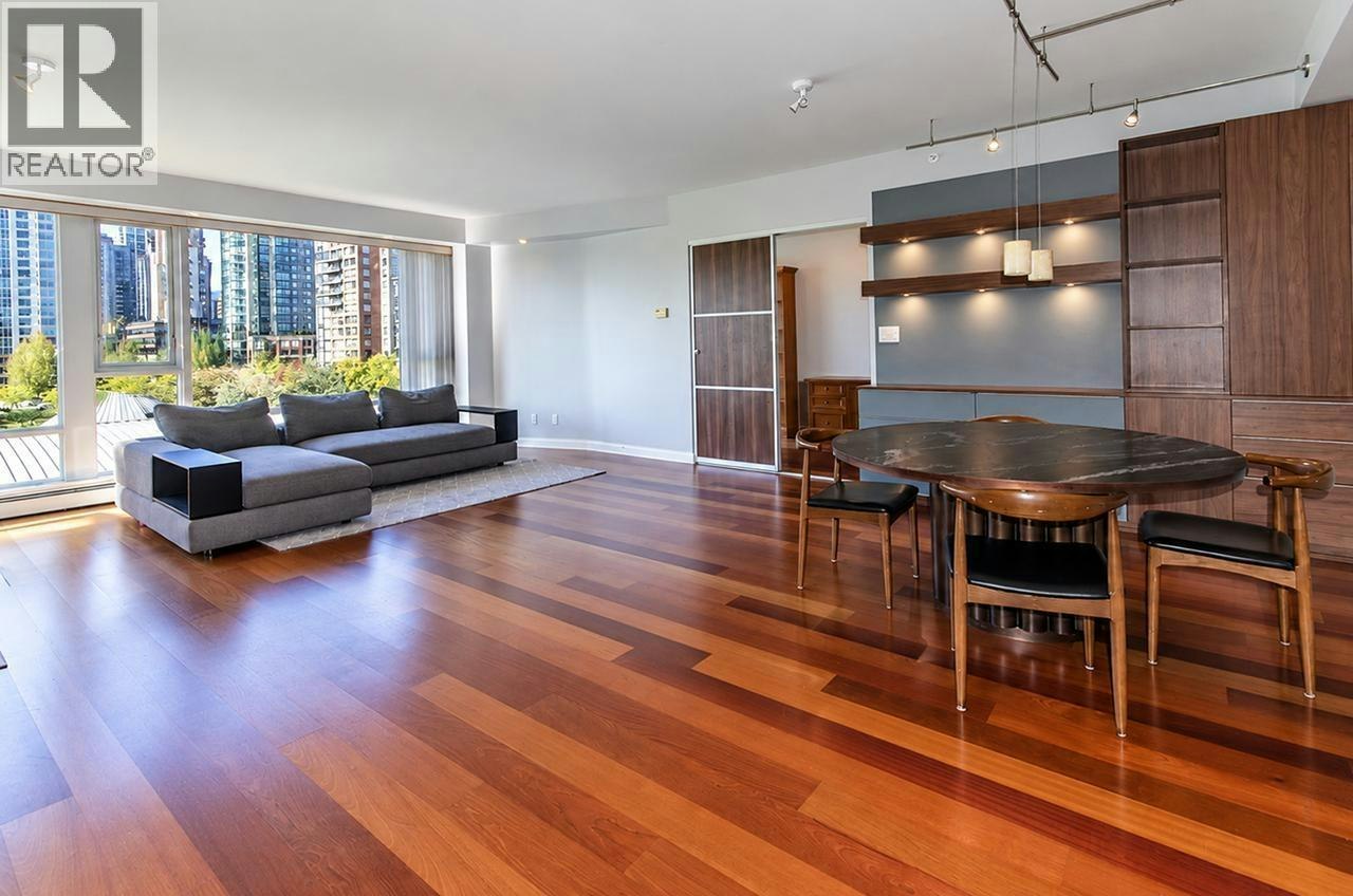 702-1383 Marinaside Crescent, Vancouver, BC, V6Z 2W9 - 5