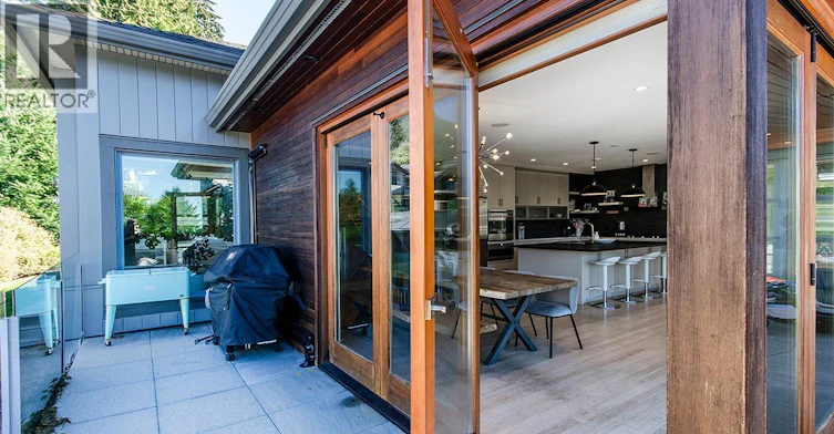 649 Sylvan Avenue, North Vancouver, BC, V7R 2E8 - 12