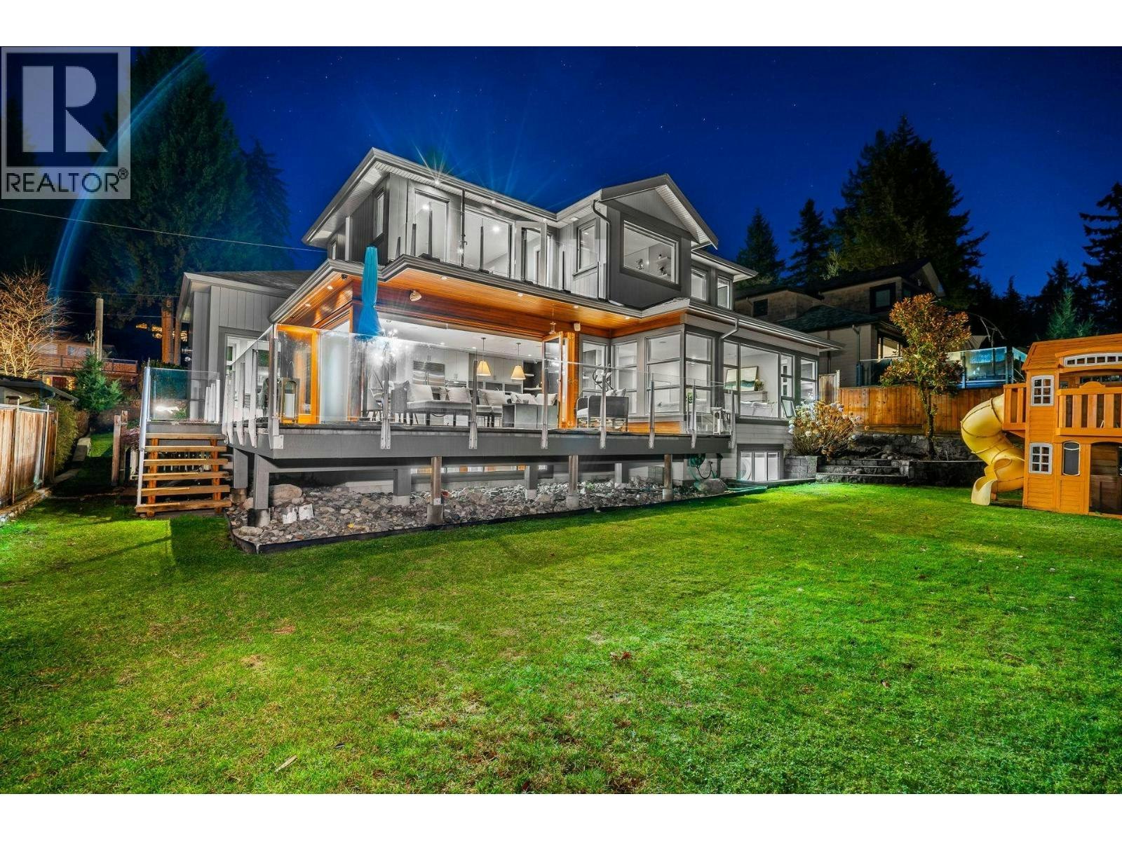 649 Sylvan Avenue, North Vancouver, BC, V7R 2E8 2