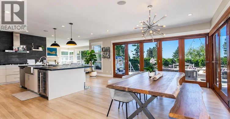 649 Sylvan Avenue, North Vancouver, BC, V7R 2E8 - 8