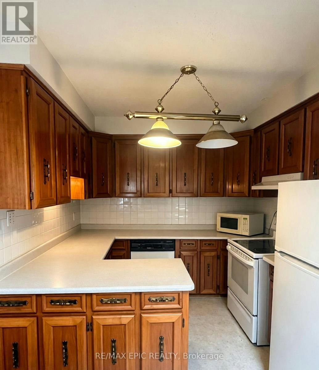 UPPER/2ND FLOOR-1044 Kingston Road, Toronto, ON, M4E 1T4 - 10