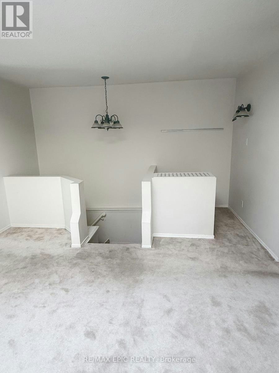 UPPER/2ND FLOOR-1044 Kingston Road, Toronto, ON, M4E 1T4 - 5