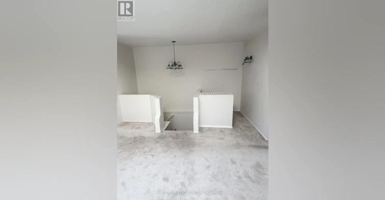 UPPER/2ND FLOOR-1044 Kingston Road, Toronto, ON, M4E 1T4 - 5
