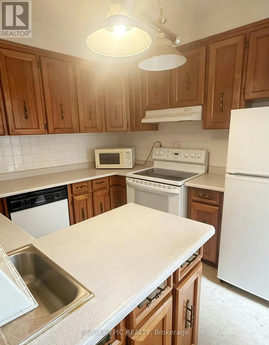 UPPER/2ND FLOOR-1044 Kingston Road, Toronto, ON, M4E 1T4 - 11