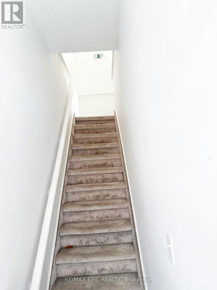 UPPER/2ND FLOOR-1044 Kingston Road, Toronto, ON, M4E 1T4 - 3