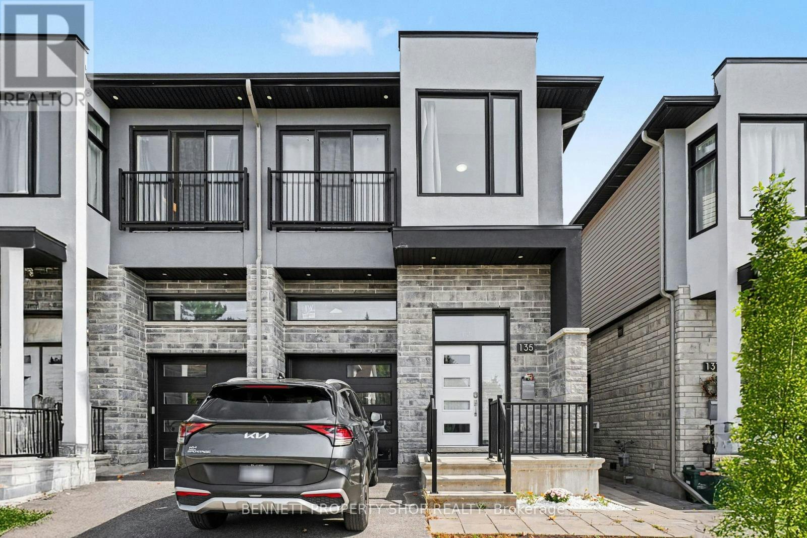 135 Duford Street, Ottawa, ON, K1L 6Z5