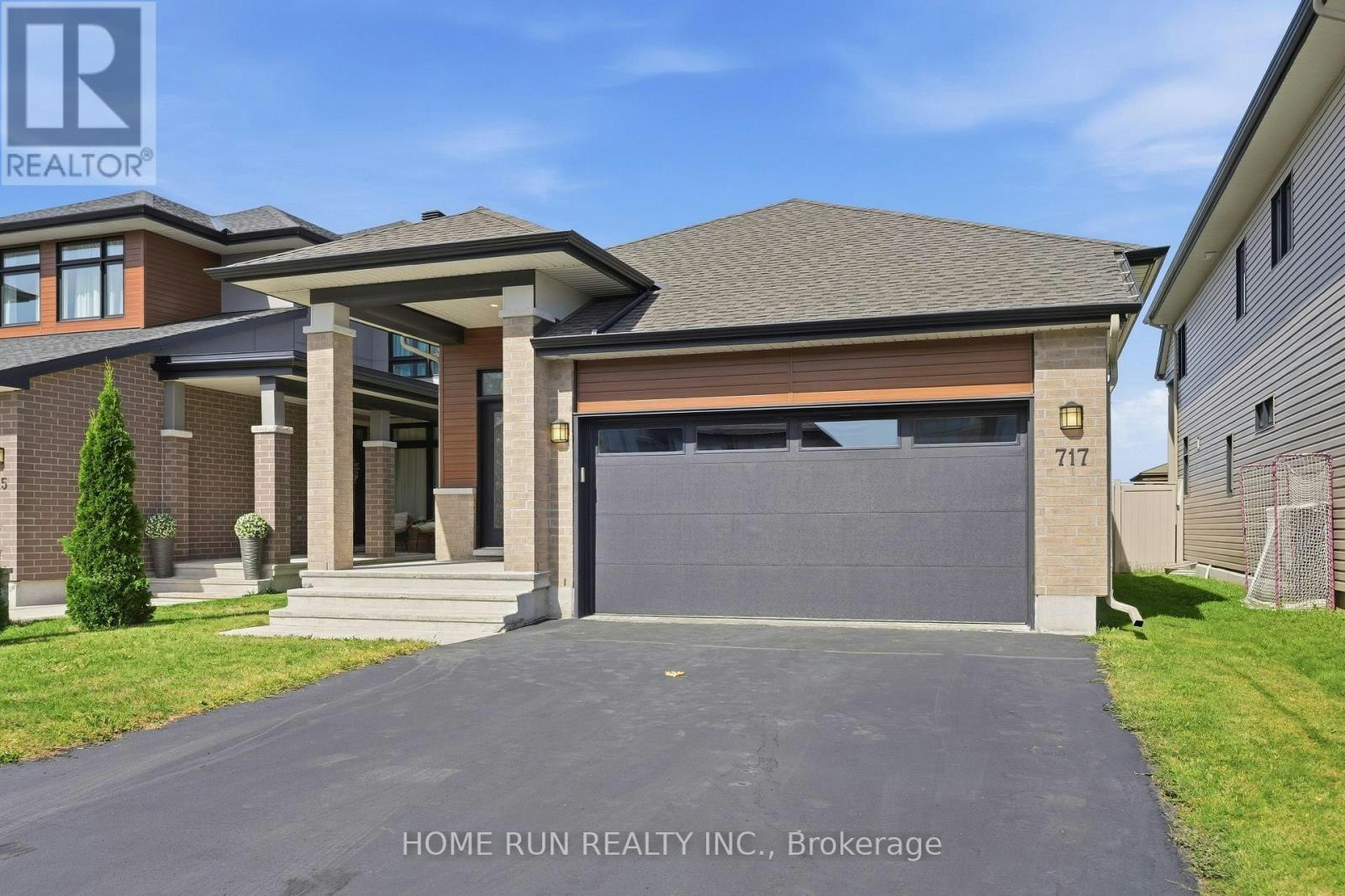 717 Octave Grove, Ottawa, ON, K1X 0C3