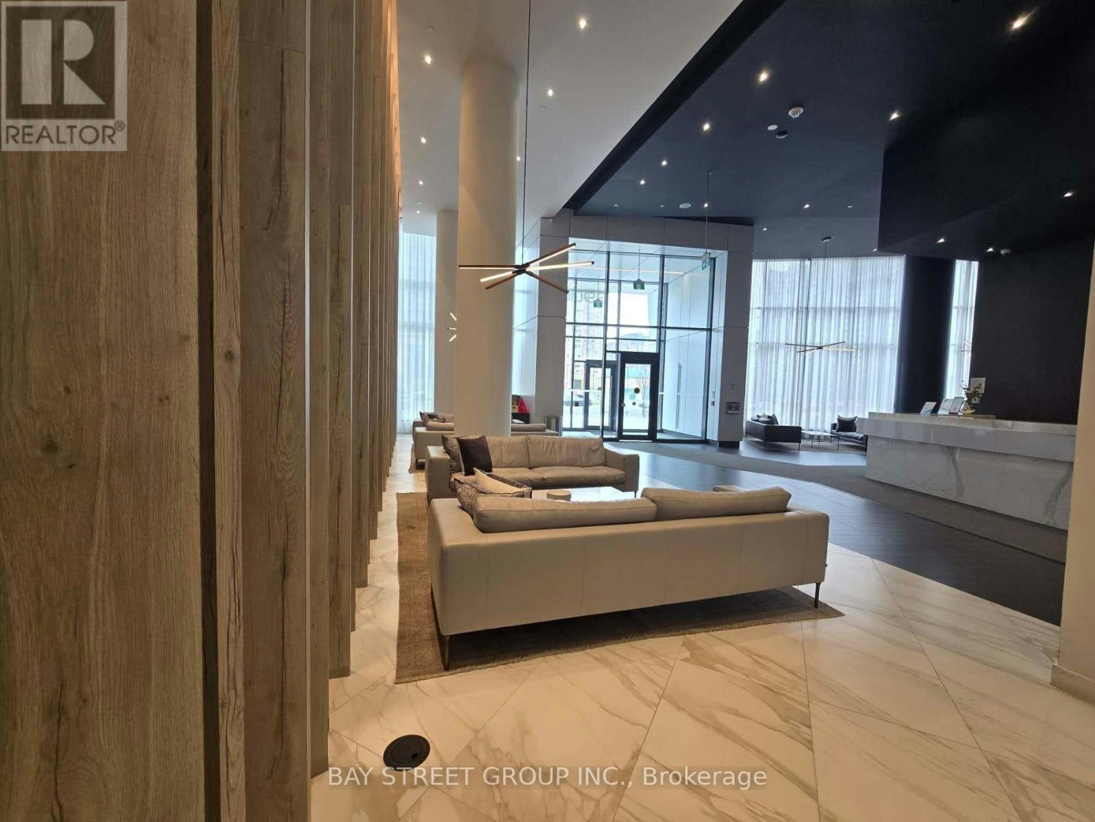 3010-3900 Confederation Parkway, Mississauga, ON, L5B 0M3 - 5