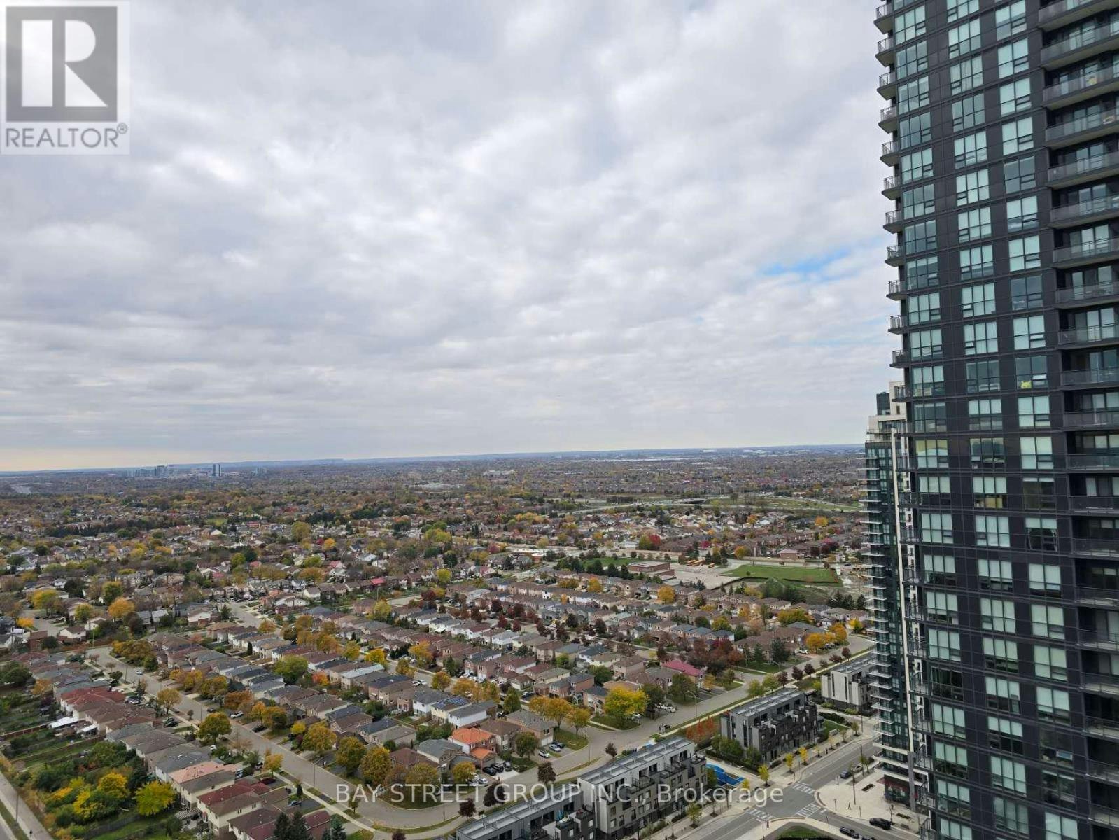 3010-3900 Confederation Parkway, Mississauga, ON, L5B 0M3 - 10
