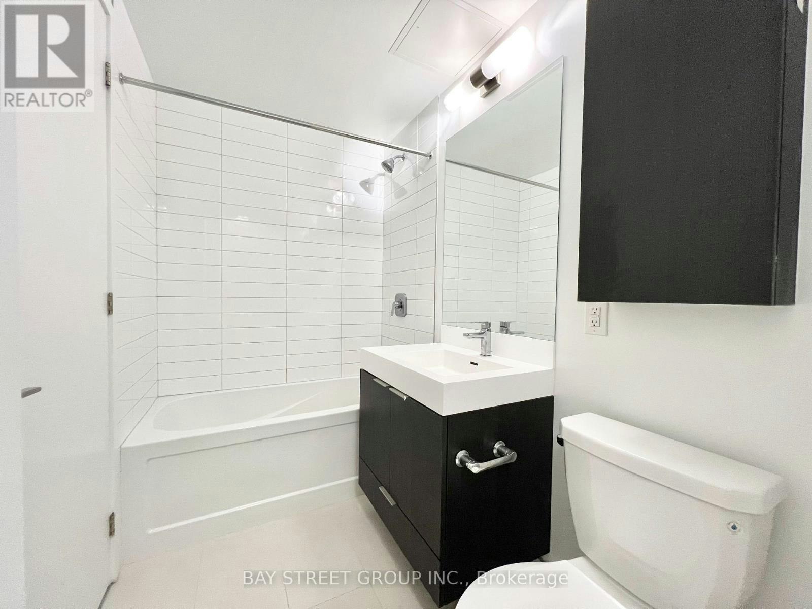 209-11 Maryport Avenue, Toronto, ON, M3M 0E2 - 17