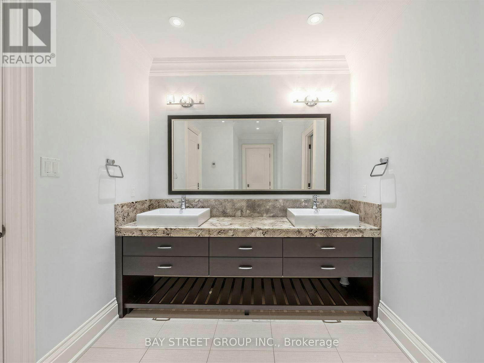 2334 Hammond Road, Mississauga, ON, L5K 1T2 - 28