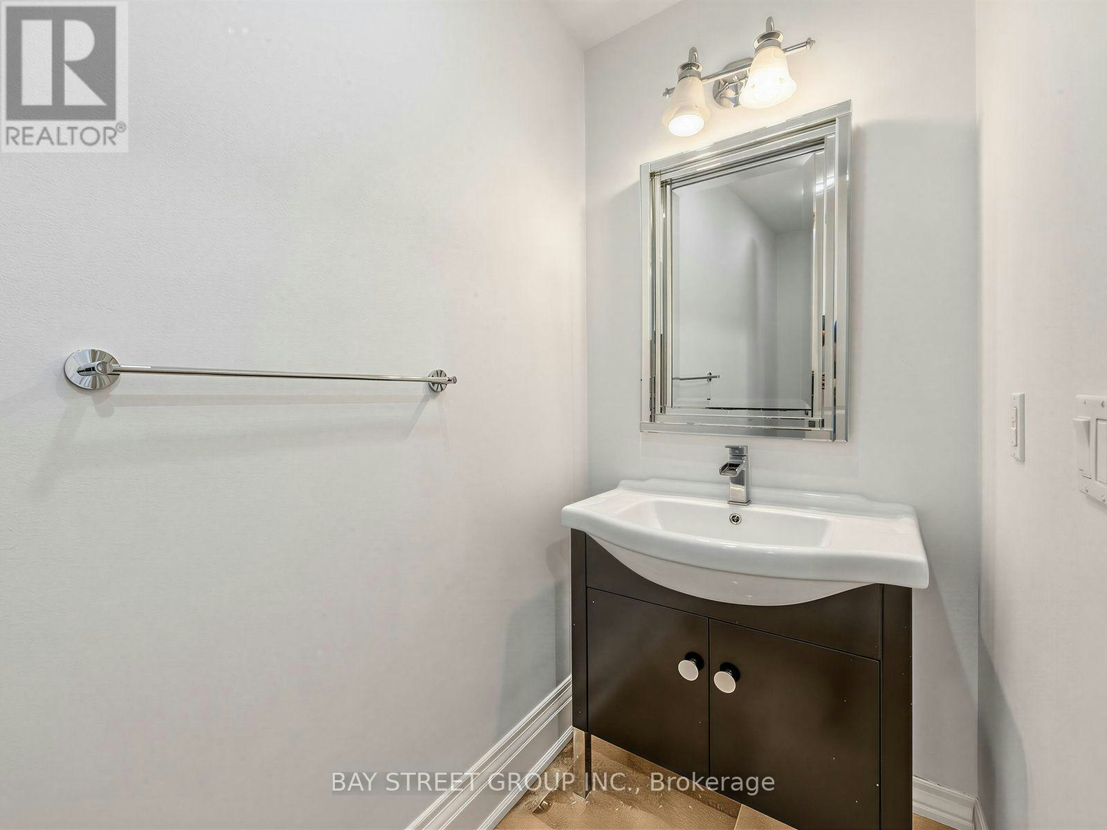 2334 Hammond Road, Mississauga, ON, L5K 1T2 - 16