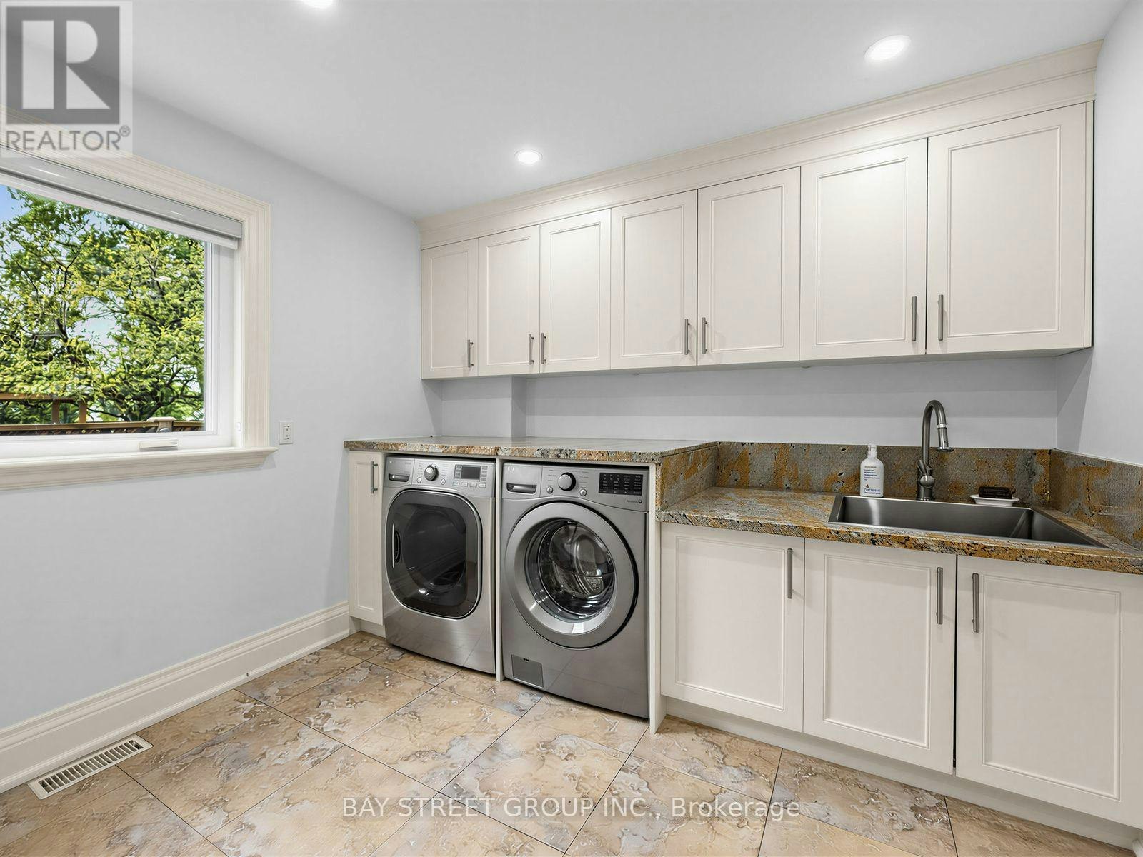2334 Hammond Road, Mississauga, ON, L5K 1T2 - 17