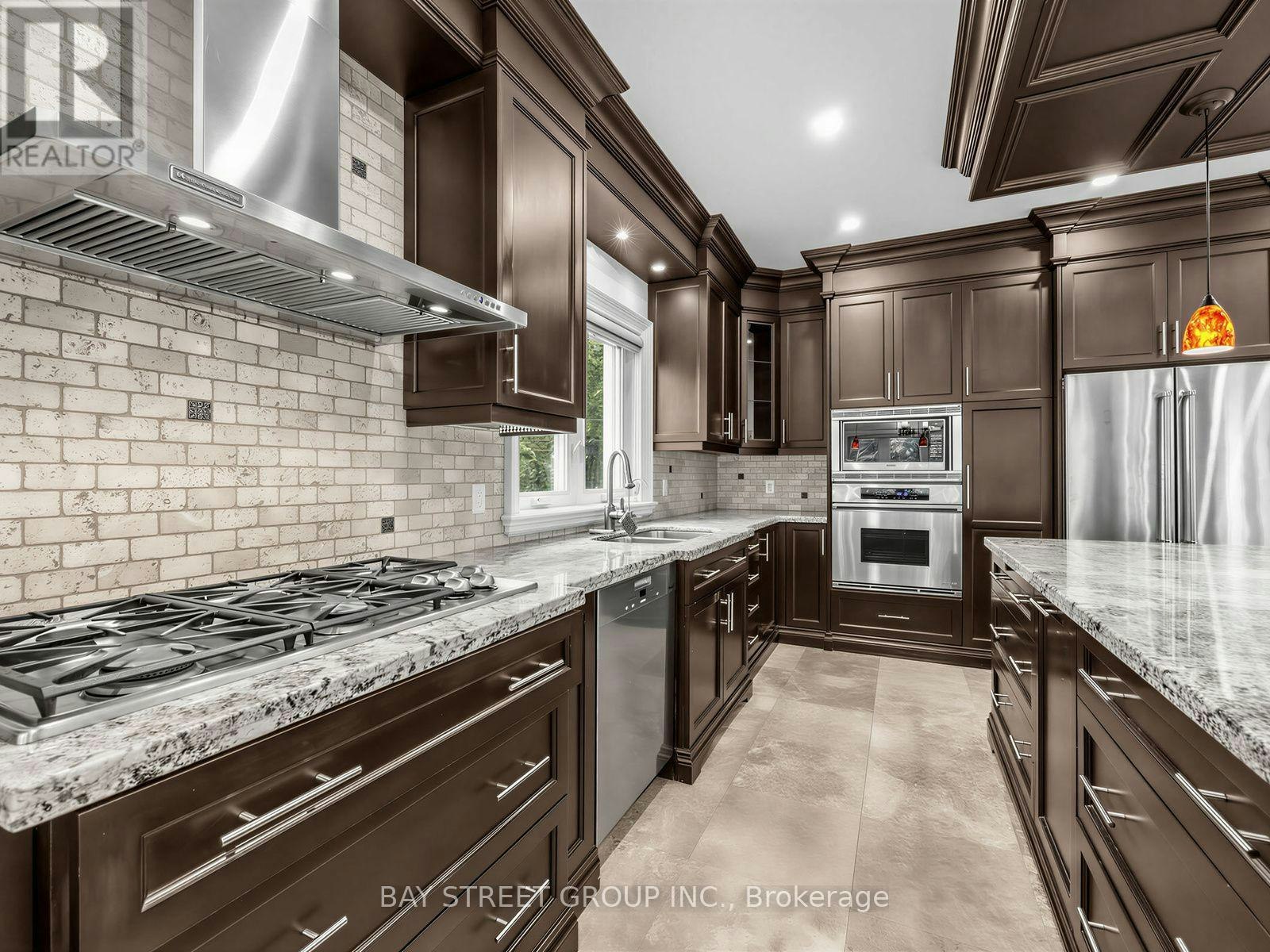 2334 Hammond Road, Mississauga, ON, L5K 1T2 - 11