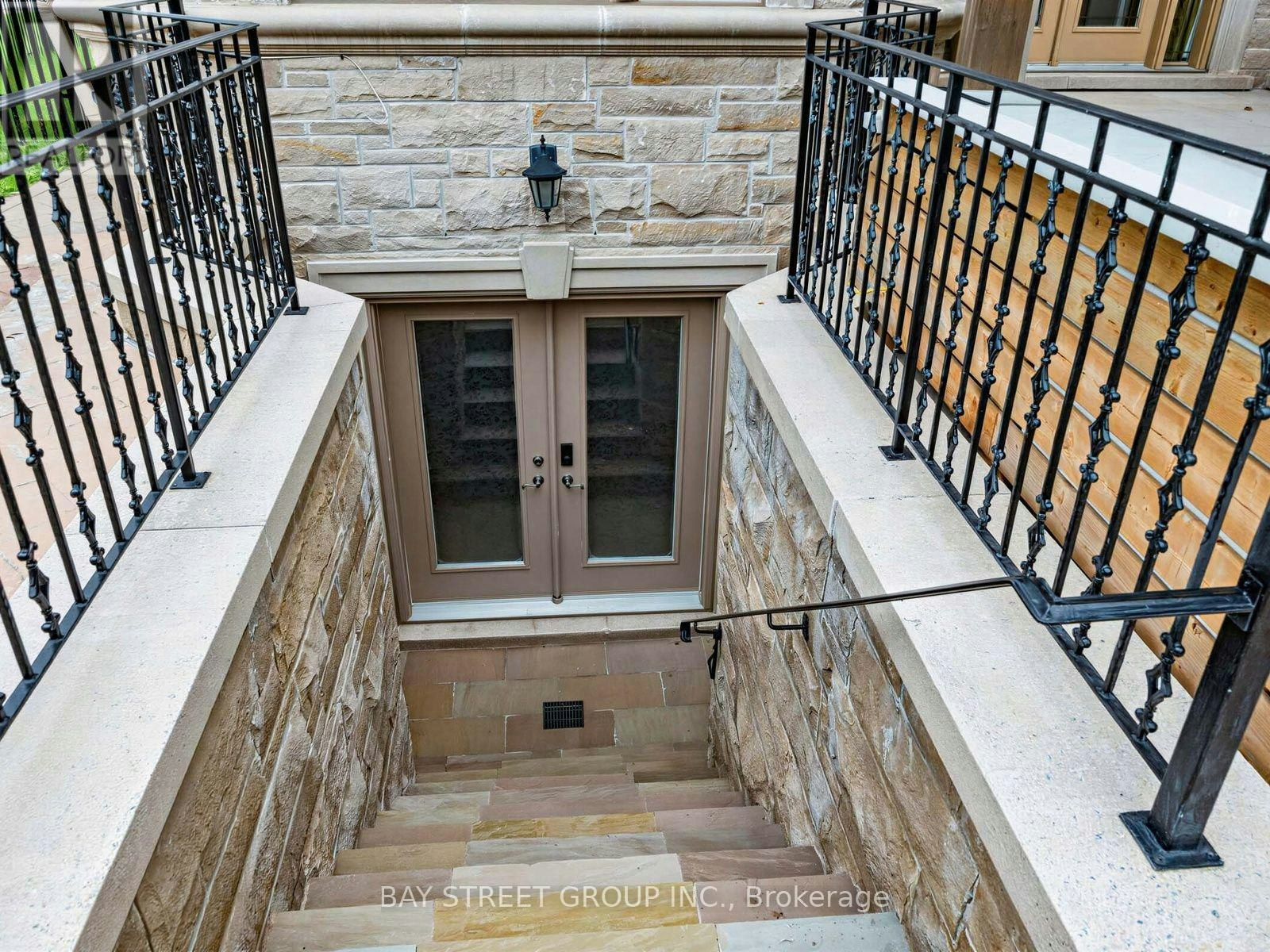 2334 Hammond Road, Mississauga, ON, L5K 1T2 - 43