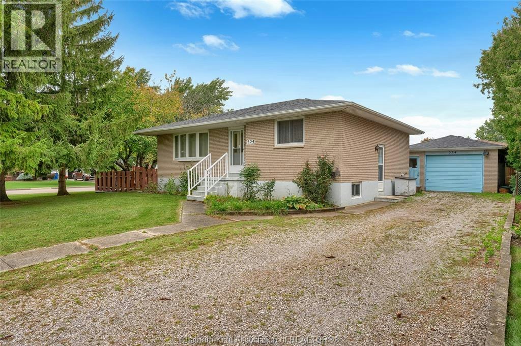 524 Dora Drive, Chatham-Kent, ON, N8A 2K3