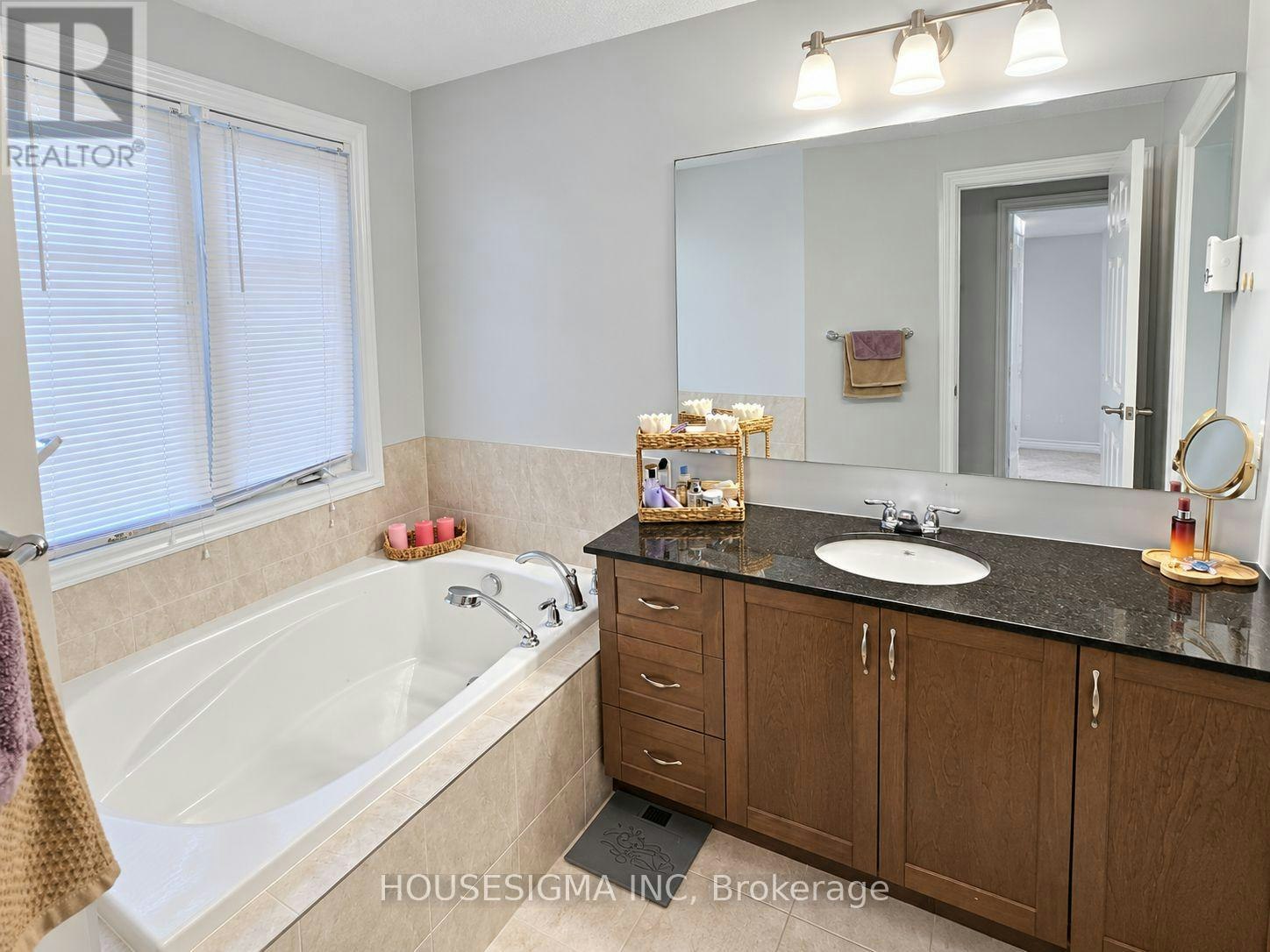 63 Tapadero Avenue, Ottawa, ON, K2V 0E1 - 7