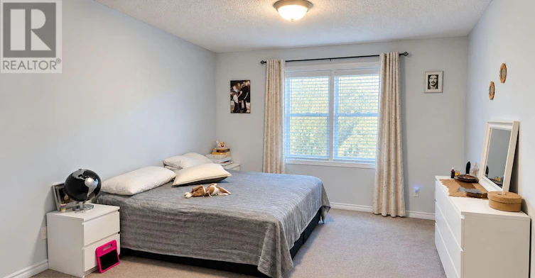 63 Tapadero Avenue, Ottawa, ON, K2V 0E1 - 6