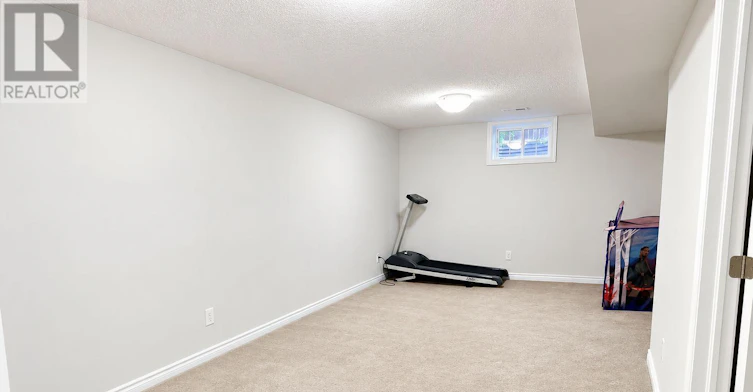 63 Tapadero Avenue, Ottawa, ON, K2V 0E1 - 5