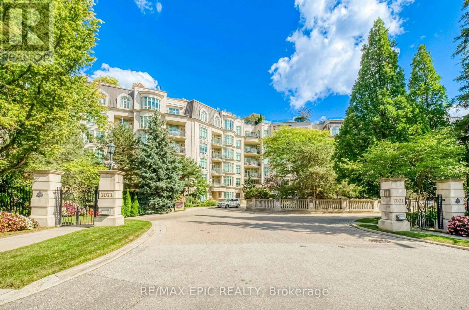 211-7071 Bayview Avenue, Markham, ON, L3T 7Y8