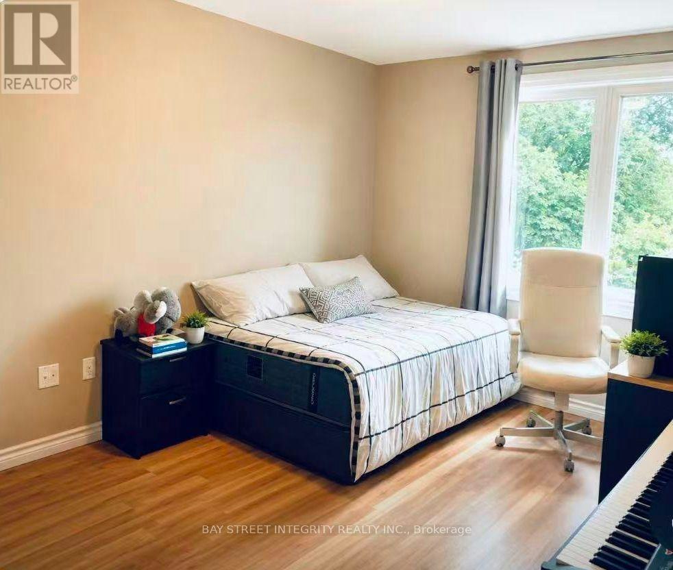 UPPER-758 Bradley Avenue, London, ON, N6E 1J9 - 3
