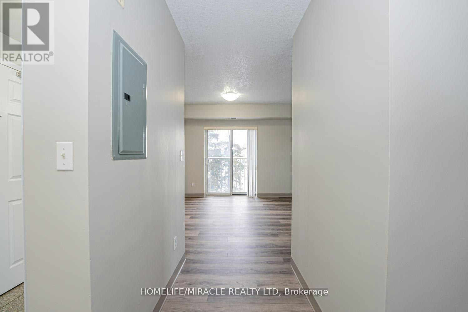610-274 Erb Street W, Waterloo, ON, N2L 1W2 - 9