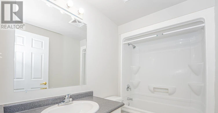 610-274 Erb Street W, Waterloo, ON, N2L 1W2 - 14