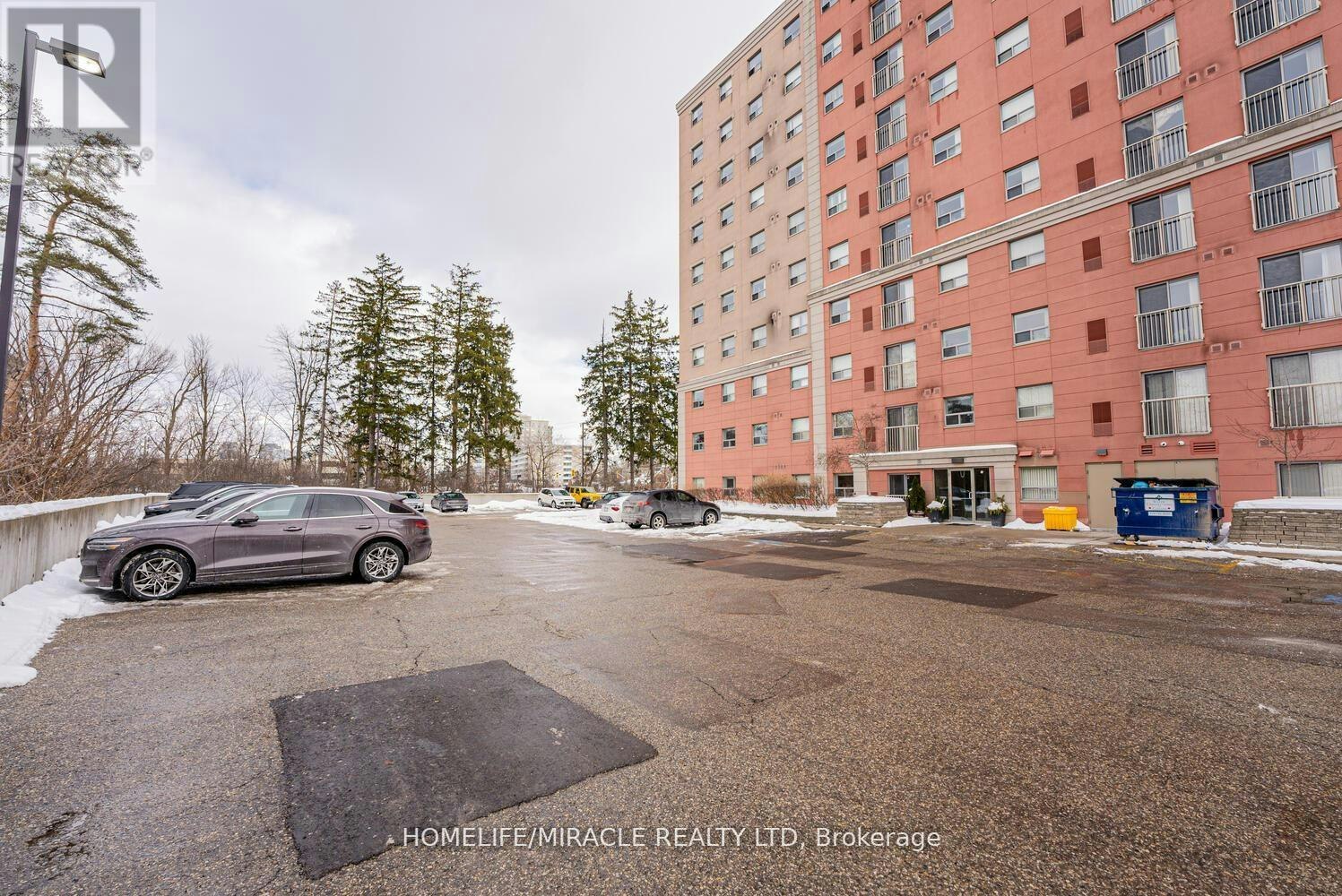 610-274 Erb Street W, Waterloo, ON, N2L 1W2 - 2